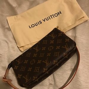 LOUIS VUITTON POCHETTE ACCESOIRES NEW MODEL